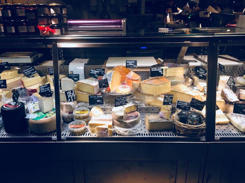 28125023_2038763873034197_105437446_o