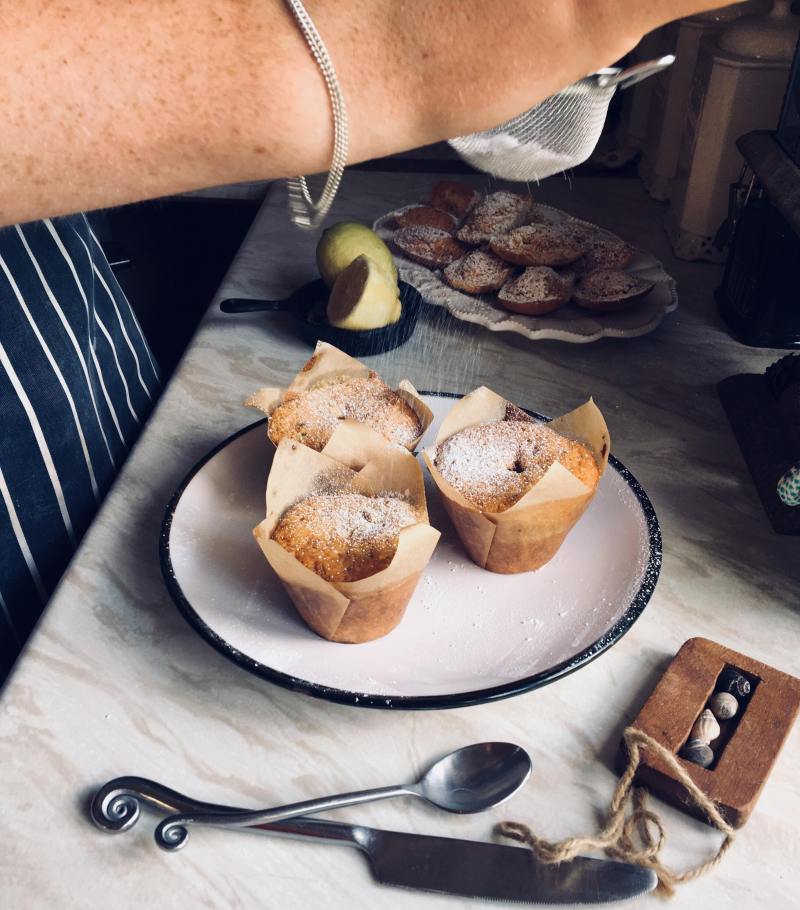 37205621_2124019761175274_2075978743238623232_n