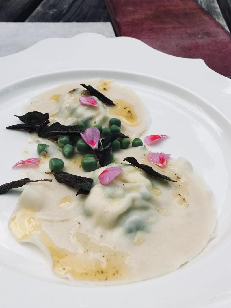 37578803_670313526654374_5958433981148954624_n