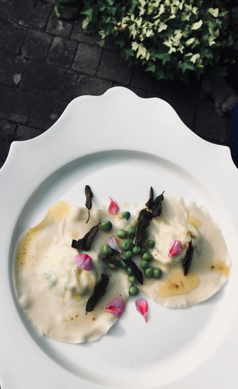 37624195_670313546654372_8218234124905742336_n