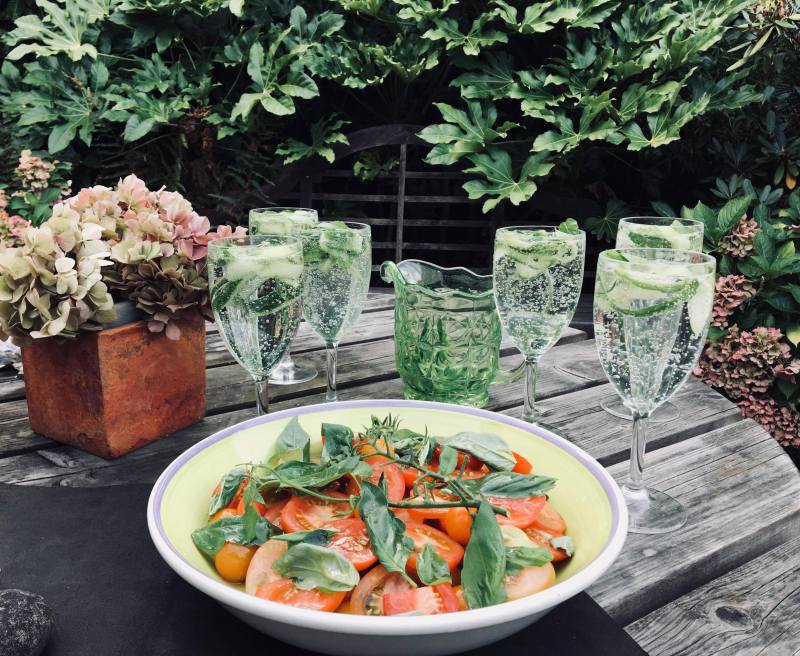 40135778_257296871578868_9174280126869798912_n