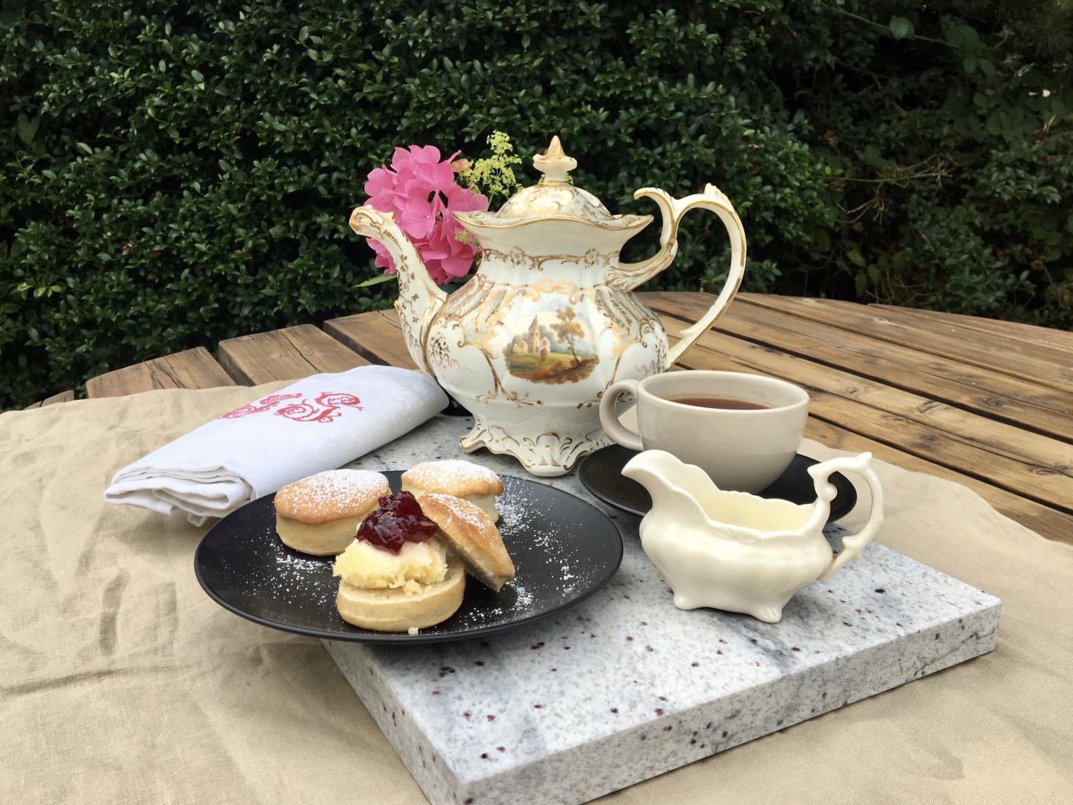 599190fe-0a9c-4317-86b6-70773d9ab991